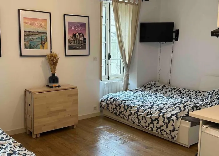 Daire Guerande, Entier Intra-muros