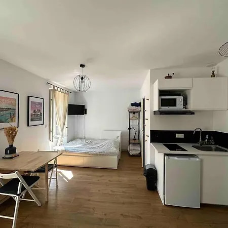 Guerande, Entier Intra-muros Apartment