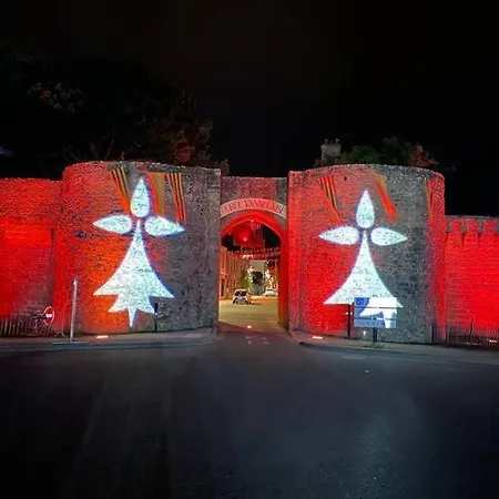 Guerande, Entier Intra-muros Apartment