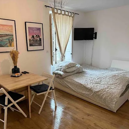 Guerande, Entier Intra-muros Apartment